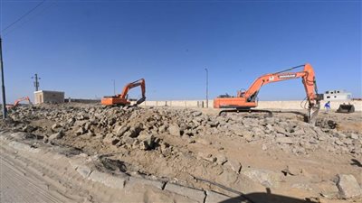 وزير الإسكان يستعرض الموقف التفصيلي لتنفيذ أعمال المرافق بمنطقة الحزام الأخضر في 6 أكتوبر (صور)