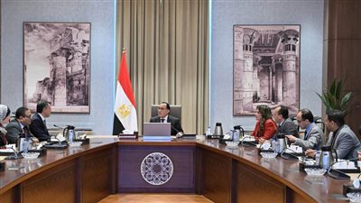 رئيس الوزراء يستعرض مع وزير السياحة عددًا من ملفات عمل الوزارة (صور)