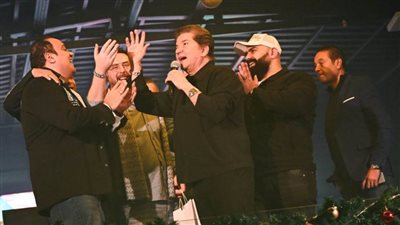 بوصلة طربية استثنائية..  بالصور| وليد توفيق يشعل إحتفالات العام الجديد المستمرة بالقاهرة لأبناء الجاليات العربية 