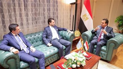 وزير الصحة يبحث مع 