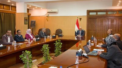 وزير الري يتابع خطة الصيانة الوقائية للتغطيات الواقعة على الترع والمصارف (صور)