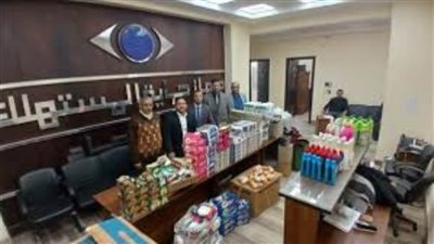 حماية المستهلك يضبط مصنعا لتقليد علامات تجارية لماركات مراتب شهيرة بالدقهلية