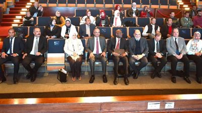 الإسكان والجامعة الأمريكية تبدآن البرنامج التدريبي للعاملين ببرنامج خدمات الصرف الصحي بالصعيد (صور)