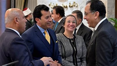 وزير الشباب والرياضة يستعرض إجراءات التعامل مع ممارسات عنف وشغب الملاعب