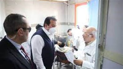 الصحة: إحالة مدير مستشفى التأمين الصحي ببني سويف للتحقيق في تغيب أطباء وفنيين