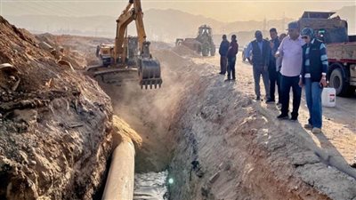 ربط خط المياه المغذي لمنطقة عتاقة الصناعية وتوسعاتها والمنطقة الحرة بعد تجديد جزء منه (صور)