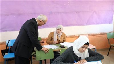 وزير التعليم ومحافظ الفيوم يتفقدان سير أعمال لجان امتحانات الشهادة الإعدادية بالمحافظة (صور)