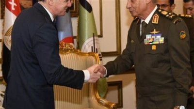 وزير الدفاع يلتقى منسق الشرق الأوسط وشمال أفريقيا لمجلس الأمن القومى الأمريكى