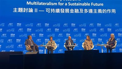 وزيرة التخطيط تشارك بجلسة التعددية من أجل مستقبل مستدام (صور)