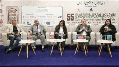 سمير فرج: فخور بزيارة الآلاف لمعرض الكتاب بيومه الأول 