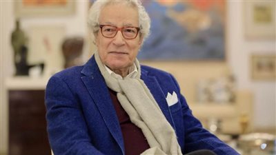 فاروق حسني يقيم معرضاً فنياً بالمتحف المصري الكبير