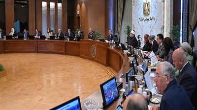 رئيس الوزراء يُقدم التهنئة لوزير الداخلية بمناسبة عيد الشرطة (صور)