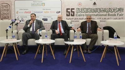 معرض الكتاب يناقش مستقبل الصحافة الورقية