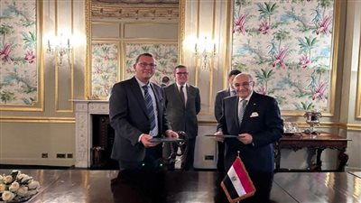 «الصحة» توقّع اتفاقية تعاون مع الجمعية الطبية المصرية بالمملكة المتحدة لتعزيز السياحة العلاجية (صور)