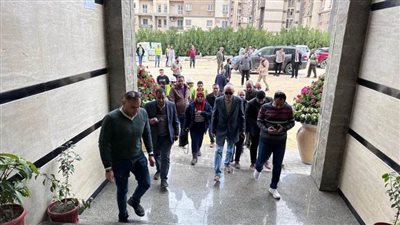 ‫مسئولو الإسكان يتفقدون المشروعات الجاري تنفيذها بحدائق أكتوبر