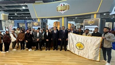 وزير التعليم العالي يتابع جهود الجامعات المشاركة بمعرض الكتاب (صور)