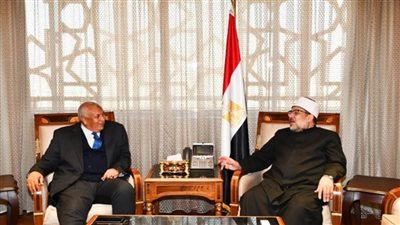 وزير الأوقاف ومحافظ الوادي الجديد يناقشان خطة الدعوة وشئون القرآن بالمحافظة خلال رمضان