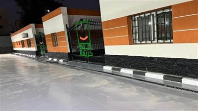 وزير التنمية المحلية يتلقى تقريرا عن موقف استلام وتشغيل مجمعات الخدمات الحكومية بقرى 