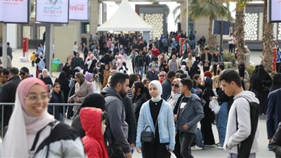 في ثاني أيامه.. إقبال كثيف على معرض القاهرة الدولي للكتاب 
