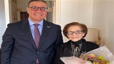 السفير المصري بالجزائر يلتقي المجاهدة جميلة بوحيرد