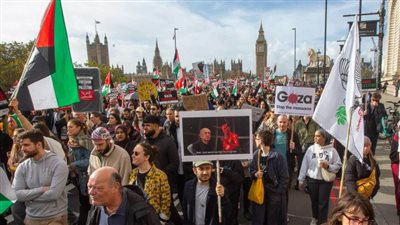مظاهرات في بريطانيا لوقف إطلاق النار ضد الفلسطينيين