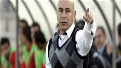 وزير الرياضة يطمئن على الحالة الصحية للكابتن حسام حسن