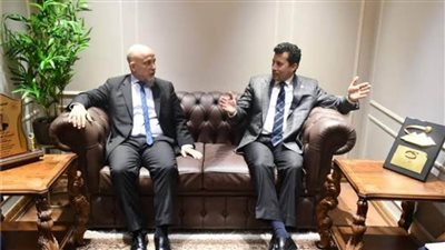 وزير الرياضة يبحث مع سفير الأرجنتين تعزيز التعاون المشترك بين البلدين