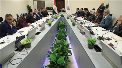 وزير الصحة يوجه بتشديد الرقابة على بنوك الدم والتأكد من الالتزام بمعايير الجودة والسلامة (صور)