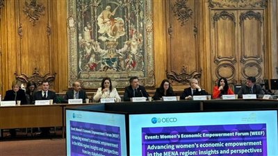 وزيرة التخطيط تشارك في 