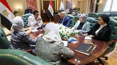 وزير الصحة يعقد اجتماعًا لمتابعة الموقف التنفيذي للمشروع القومي لمشتقات البلازما (صور)