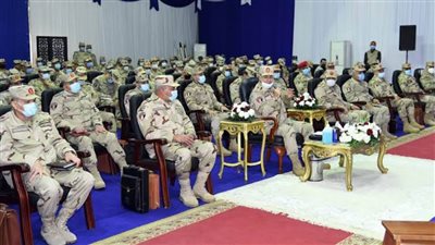 رئيس الأركان يشهد إحدى مراحل مشروع مراكز القيادة بالمنطقة المركزية العسكرية