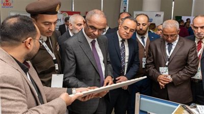 نائب وزير الإسكان يُشارك في المؤتمر الدولي الـ15 في الإنشاء المستدام وتكنولوجيا النانو والبناء البيئي المتقدم (صور)