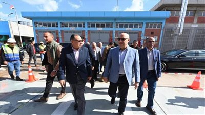 وزير الإسكان يصل إلى الشرقية لمتابعة موقف خدمات المياه والصرف بالمحافظة (صور)