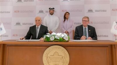 مذكرة تفاهم بين دافوس الجامعة الأمريكية وكلية لندن للحد من مخاطر الزهايمر