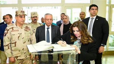 الهجرة تنظم الندوة التثقيفية الجامعية الأولى لأبناء المصريين بالخارج بالتعاون مع قوات الدفاع الشعبي والعسكري (صور)