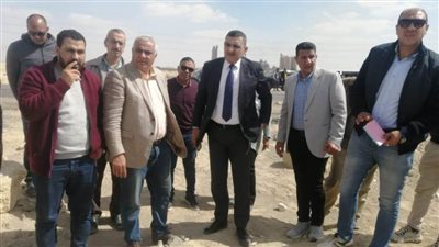 مساعد نائب رئيس هيئة المجتمعات العمرانية يتابع سير العمل بمشروعات المرافق والطرق والخدمات ببني سويف والفيوم الجديدتين
