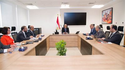 وزير الري يتابع موقف دراسة جدوى تحسين إدارة الموارد المائية على ترع الإبراهيمية (صور)