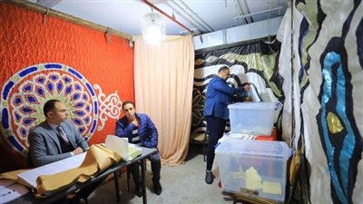 الصحفيون يحررون محضرا بواقعة اعتداء المحامين عليهم خلال تغطية الانتخابات اليوم