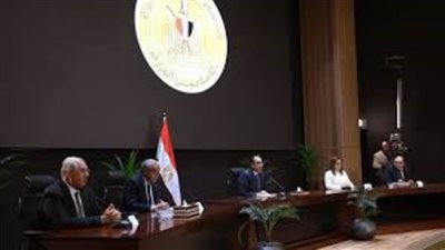 بعد تراجع الدولار.. مدبولي لـ التجار: عايز أشوف تخفيضات كبيرة في السلع