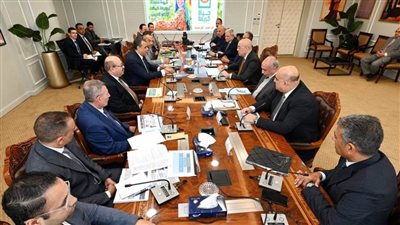 وزيرا الإسكان والإنتاج الحربي يتابعان موقف تنفيذ مشروعات المياه والصرف بالمبادرة الرئاسية 