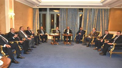 وزير النقل يلتقي رئيس وأعضاء غرفة ملاحة الإسكندرية وممثلي المجتمع الملاحي خلال حفل الإفطار السنوي للغرفة