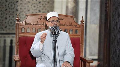 درس التراويح بالجامع الأزهر: القلوب في زمننا في أمس الحاجة لأن تكون تقية نقية بعيدة عن الحقد والحسد
