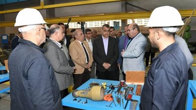 وزير الدولة للإنتاج الحربي يتفقد خمسْ شركات تابعة