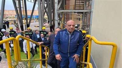 وزير قطاع الأعمال العام يفتتح وحدة تركيز الصودا «المبخرات» بالإسكندرية  (صور)