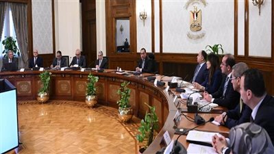 مدبولي يتابع جهود فض التشابكات المالية بين الكهرباء والإسكان (صور)