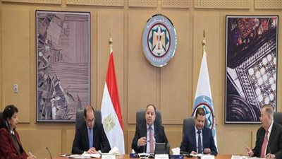 وزير المالية: «إحنا معاكم بكل اللي نقدر نعمله لتحفيز الإنتاج والتصدير» (صور)