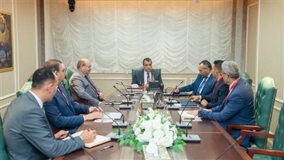 وزير الدولة للإنتاج الحربي يبحث مجالات التعاون المشترك مع شركة تاليس العالمية