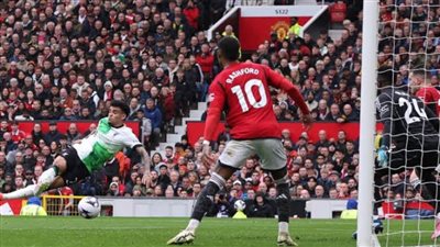 ليفربول يفرط في الصدارة لصالح أرسنال بالتعادل أمام مانشستر يونايتد