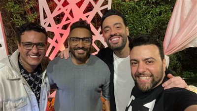 مدين يجمع نجم الجيل تامر حسني ورامي صبري على مائدة الإفطار 