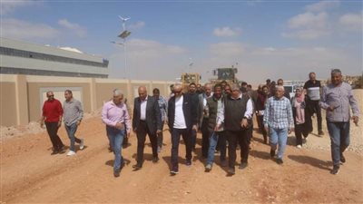 مسئولو الإسكان يتابعون سير العمل بالمنطقة الصناعية بمدينة العاشر من رمضان